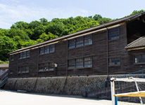 Photo: Manabe-shima Junior High School