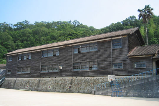 Photo: Manabe Junior High School