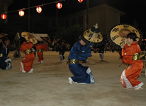 写真：大島の傘踊り