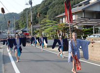 写真：神島神社の奴行列